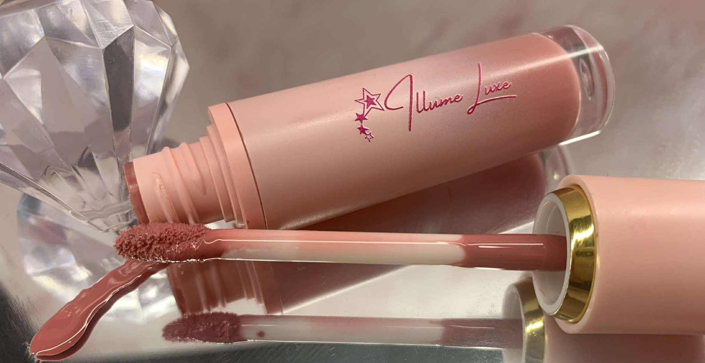 Soft Luxe Lip Gloss + Lip Liner IllumeLuxe